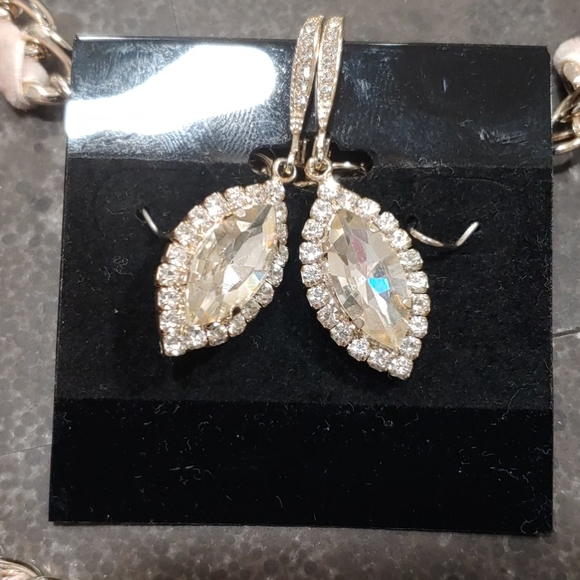 Jolie color necklace and Crystal drop earrings set - Picture 2 of 4